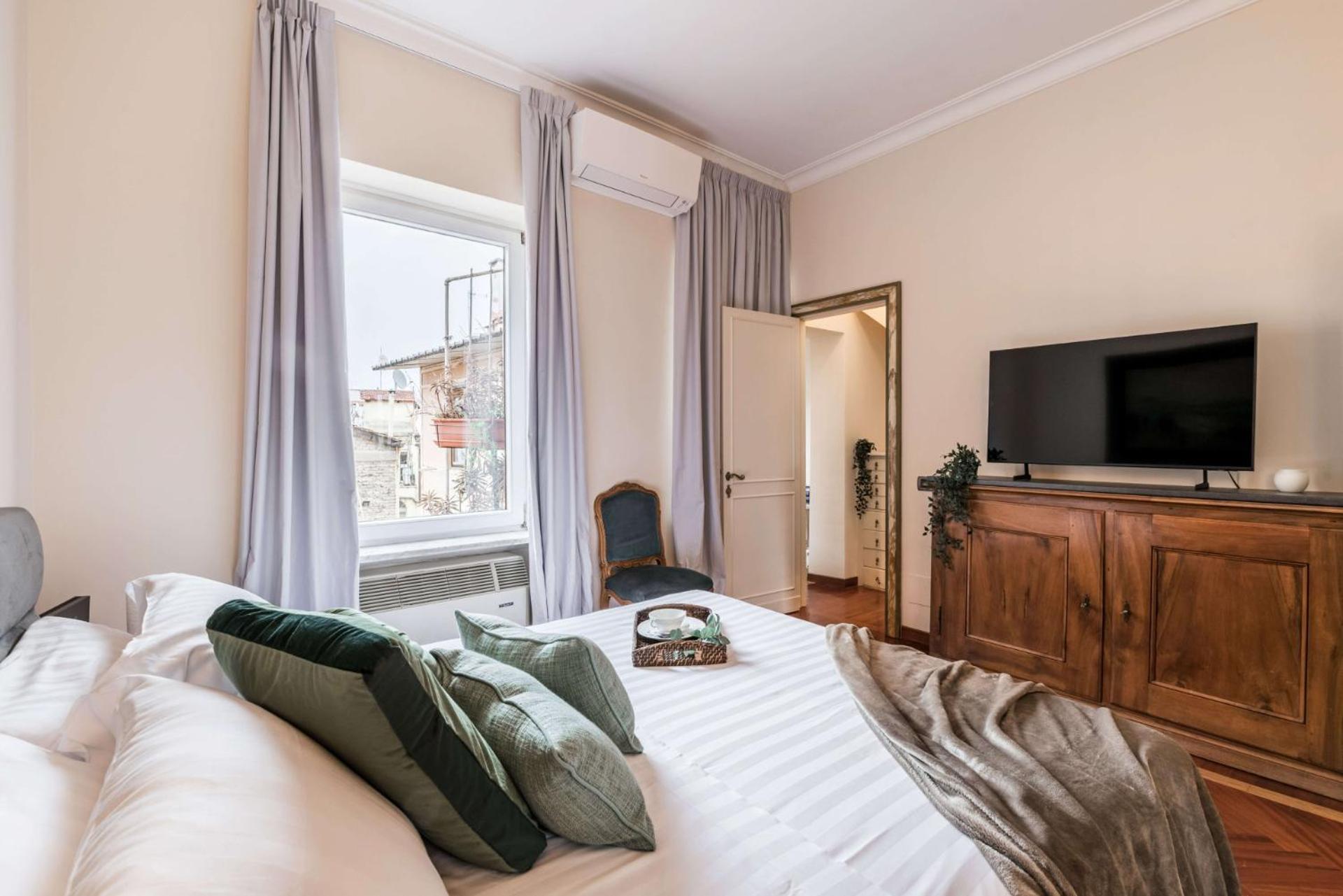 Apartment The Rent - One-bedroom In A Quiet, Classically Styled Corner Near The Quirinale Rome